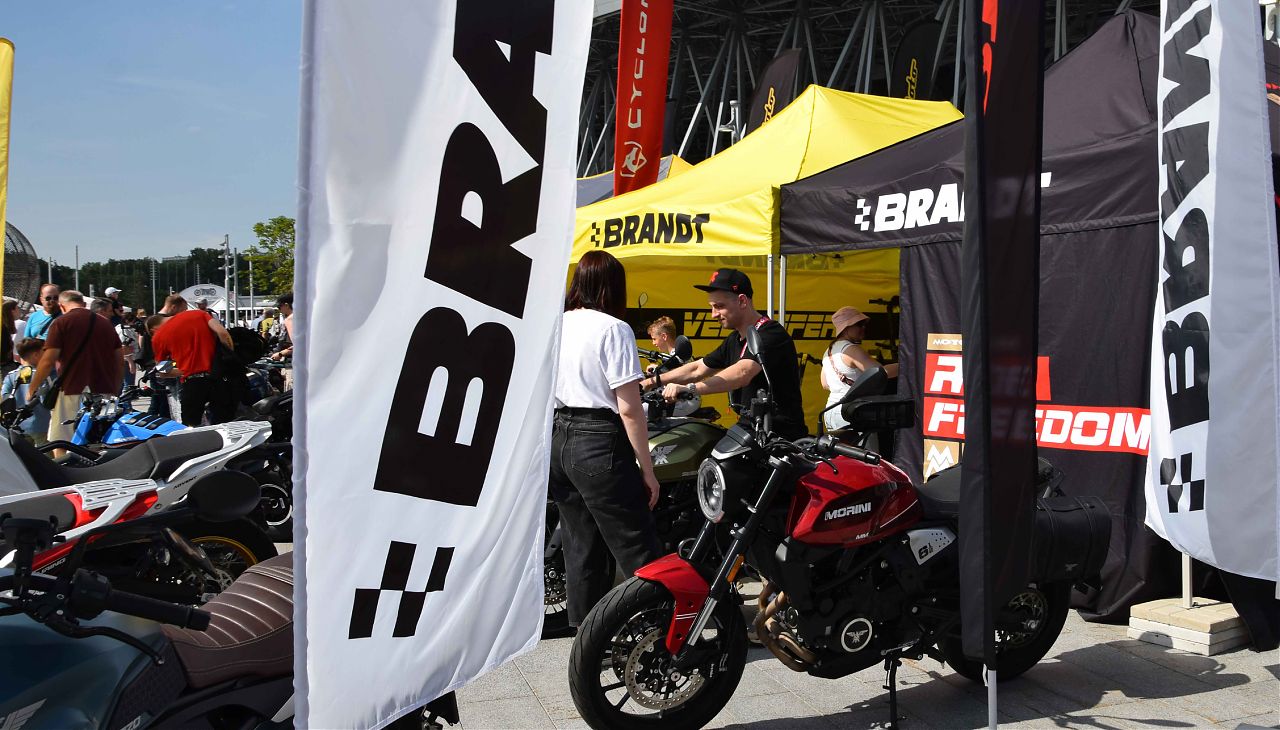 Легендарные байки в самом центре Петербурга фото_7