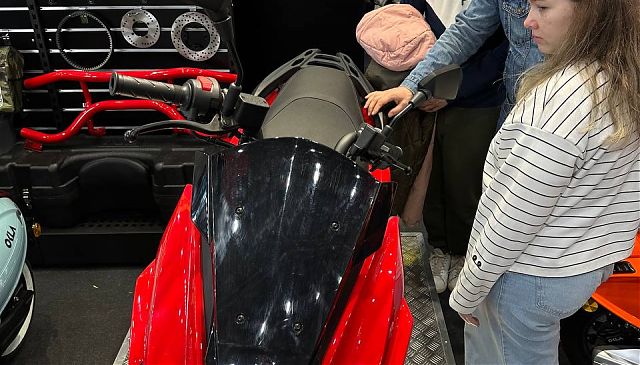 Электроскутеры OKLA на Мотовесне 2025 — будущее уже здесь! mobile_9